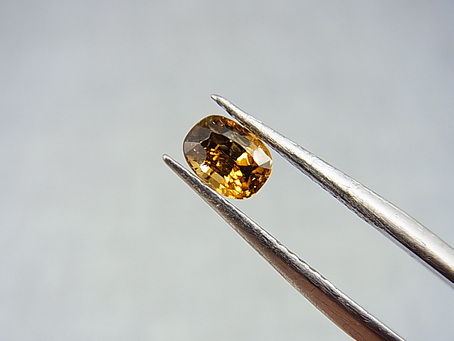 画像2: ミャンマー・モゴック産イエロージルコン・ルース 0.7カラット
