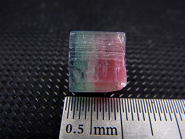 画像: アフガニスタン産バイカラートルマリン結晶原石（ウォーターメロンカラー） 12.8カラット