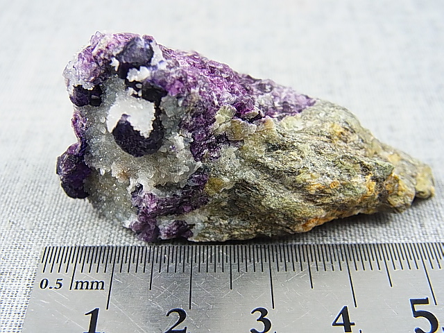 画像: ノルウェー産ブラックフローライト原石 34.0g