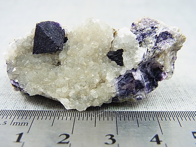 画像: ノルウェー産ブラックフローライト原石 39.9g