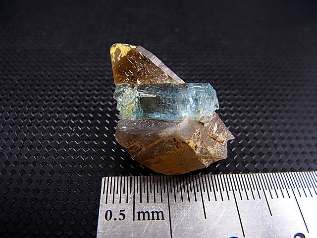画像: ベトナム・タインホア産アクアマリン付きスモーキー水晶 5.0g