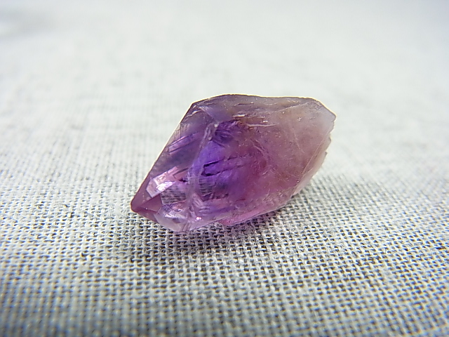 画像: メキシコ・ゲレロ産アメジストポイント 1.6g