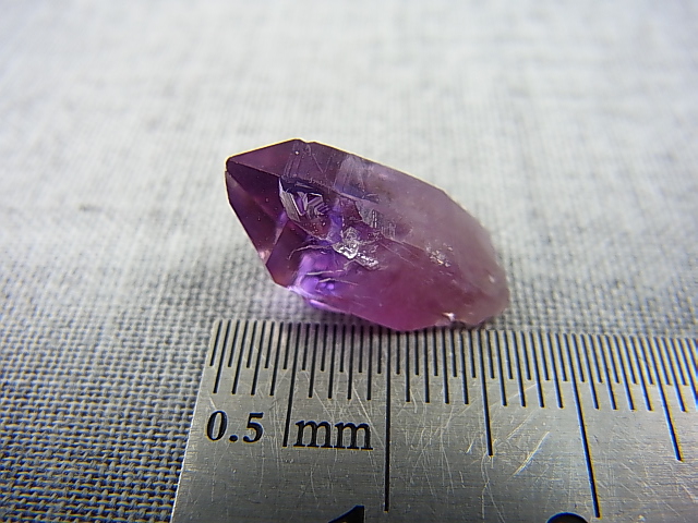 画像: メキシコ・ゲレロ産アメジストポイント 1.6g