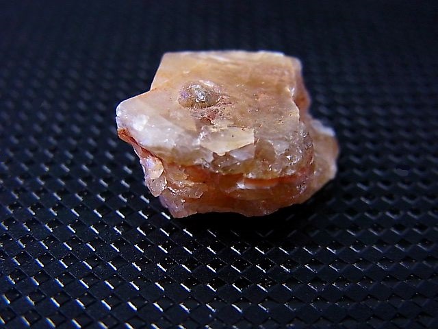 画像: Hokkaidoite北海道然別湖産蛍光オパール原石 2.1g