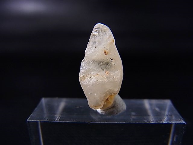 画像: ミャンマー・モゴック産ホワイトサファイア原石（犬牙型ＤＴ） 5.1カラット