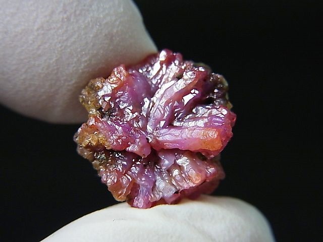 画像: ベトナムLuc Yen産トラピチェ結晶原石（シルキーピンクサファイア） 7.9カラット