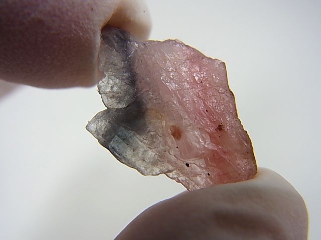 画像2: ベトナムMinh Tien産多色トルマリン（ピンク/カラーレス/ブラック）結晶原石 7.7カラット