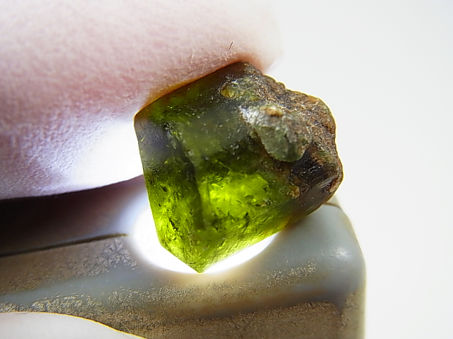 画像: ベトナムMinh Tien産多色トルマリン（グリーン/ブラウン）結晶原石 16.8カラット