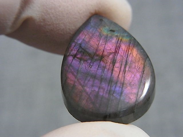 画像: レアカラー：ピンク/パープルシラーラブラドライト研磨タンブル 3.7g