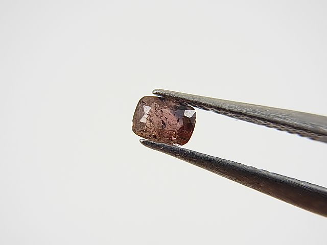 画像2: パキスタン産アキシナイト・ルース 0.2カラット