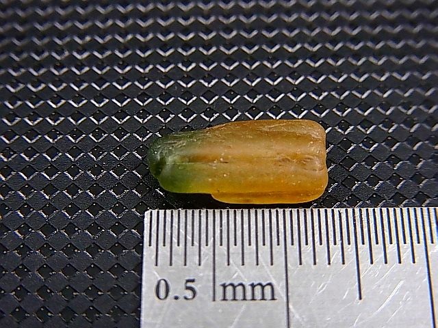 画像: ベトナムMinh Tien産バイカラートルマリン（オレンジ/グリーン）結晶原石 3.0カラット