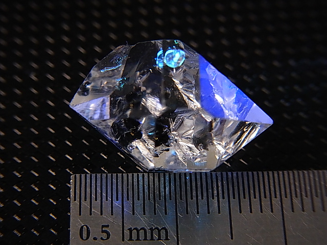 画像: ニューヨーク・ハーキマーダイヤモンド（水晶）ＤＴポイント（蛍光オイル入り） 3.3g