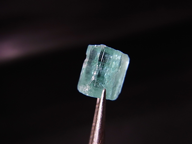 画像: ナイジェリア産アクアマリン柱状結晶 3.9カラット