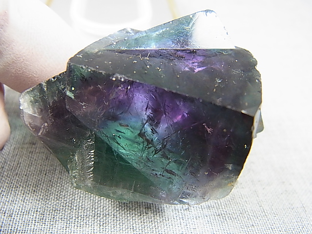 画像: ナイジェリア産強蛍光フローライト原石 86.8g