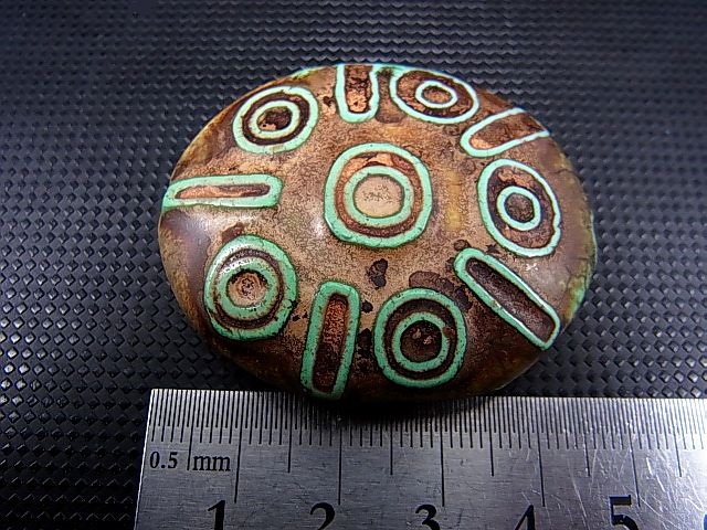 画像: ヴィンテージ：「法螺六眼」西蔵（チベット）天珠 約45.5×39×13.5mm