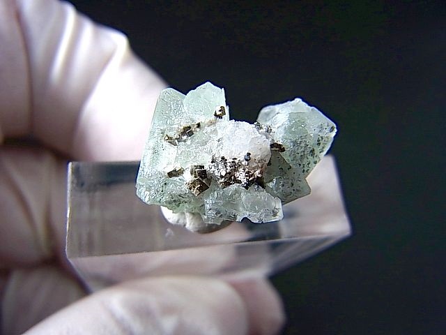 画像: 猪倉大成鉱山産パイライト付きグリーンフローライト原石 2.1g