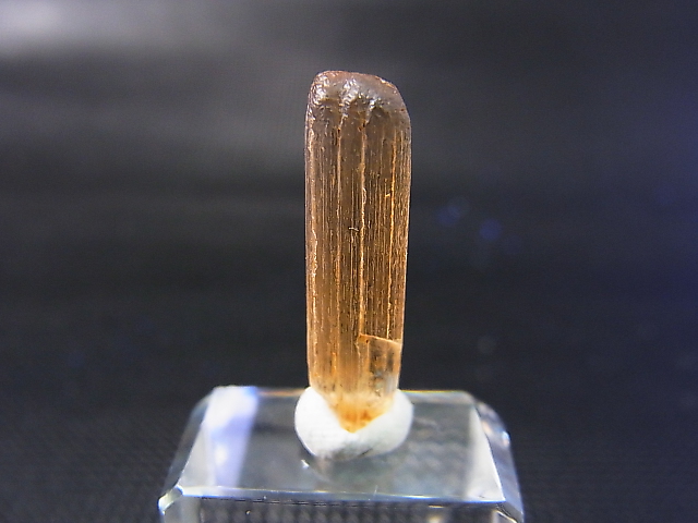 画像2: タンザニア産蛍光スキャポライト原石 6.3カラット