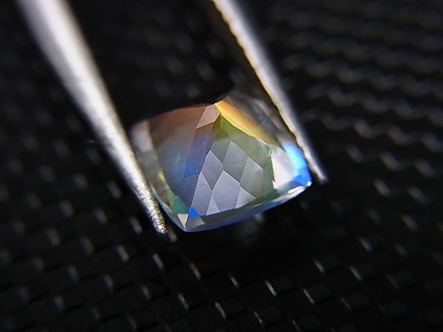 画像: レアカラー：ピンク/オレンジ/ブルーシラームーンストーン（ラブラドライト）・ルース 1.2カラット