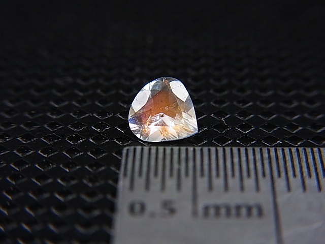 画像: レアカラー：ピンク/オレンジ/ブルーシラームーンストーン（ラブラドライト）・ルース 0.3カラット