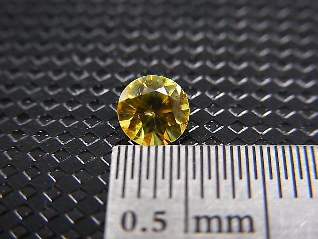 画像: パキスタン産スフェーン（チタナイト）・ルース 0.5カラット