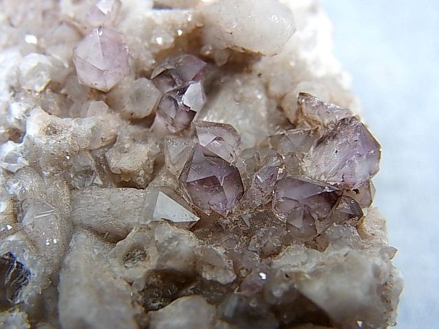 画像: ノルウェー・ホルメストランド産アメジスト原石（群晶） 133.7g