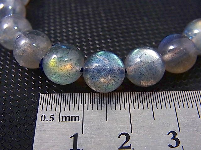 画像: マダガスカル産ラブラドライト（オレンジピンク/ブルーシラー）ブレスレット 9mm平均 内寸：約16cm