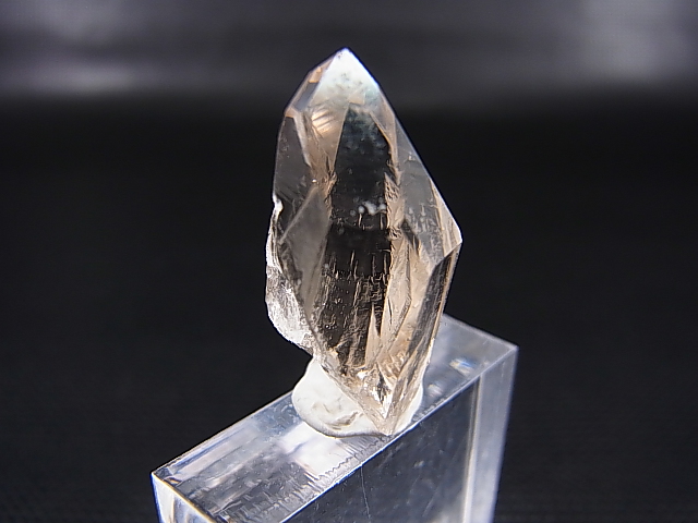 画像: 山梨県乙女鉱山産ウォータークリア水晶ポイント 4.1g