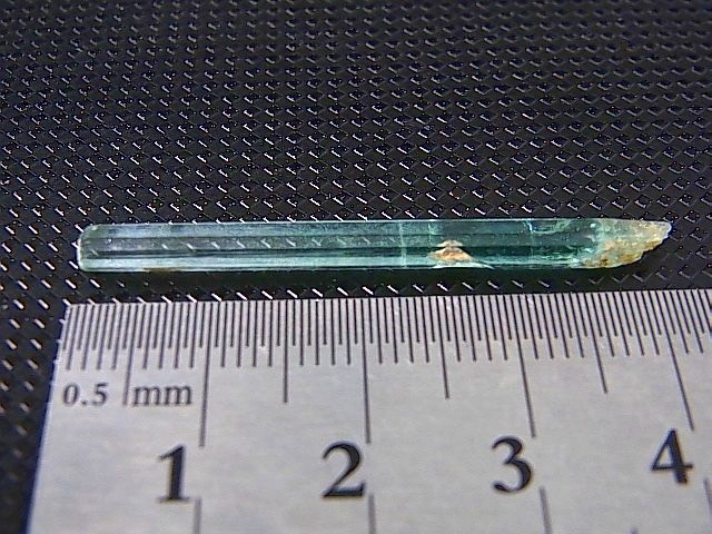 画像: ナイジェリア産アクアマリン柱状結晶 4.7カラット