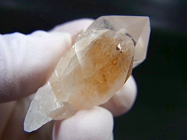 画像: インド・マニカラン産水晶ポイント（ツイン/パイライト入り） 20.4g