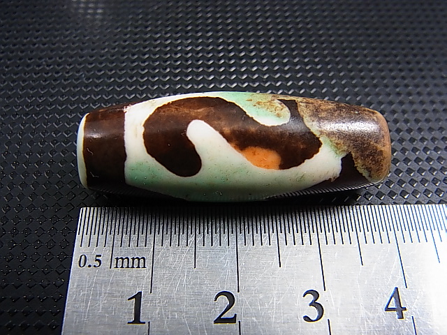 画像: ヴィンテージ：「雪域天珠：老緑色金銭鉤」西蔵（チベット）天珠 直径約13.5×37.5mm