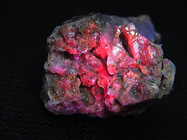 画像: ベトナムLuc Yen産トラピチェ結晶原石（バイカラーサファイア/マトリクス） 144.3カラット