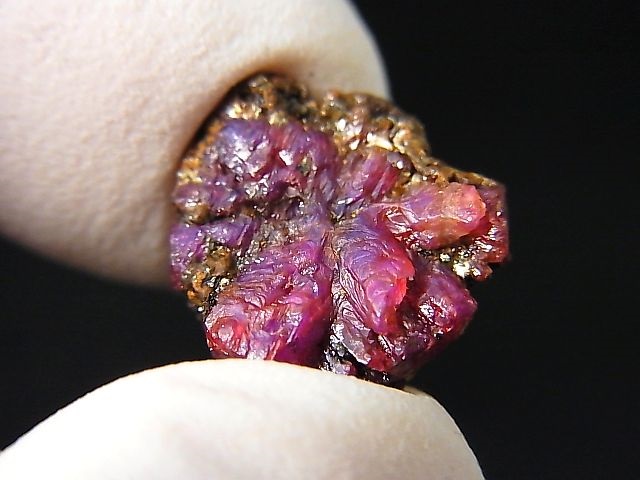 画像: ベトナムLuc Yen産トラピチェ結晶原石（ルビー） 6.6カラット