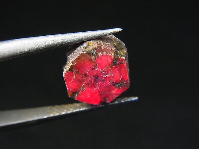 画像2: ベトナムLuc Yen産トラピチェ結晶原石（シルキーサファイア） 3.4カラット