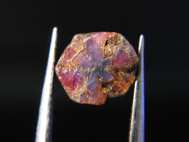 画像: ベトナムLuc Yen産トラピチェ結晶原石（シルキーサファイア） 3.4カラット