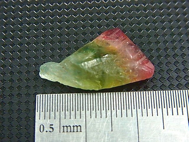 画像: ベトナムMinh Tien産多色トルマリン（ウォーターメロン）結晶原石 10.4カラット