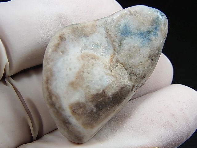 画像: 糸魚川入りコン沢産青ひすい原石 21.8g