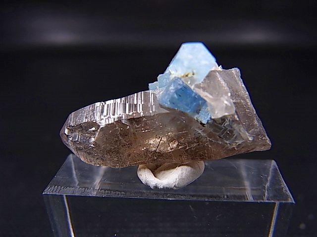 画像: ベトナム・タインホア産アクアマリン付きスモーキー水晶 3.7g