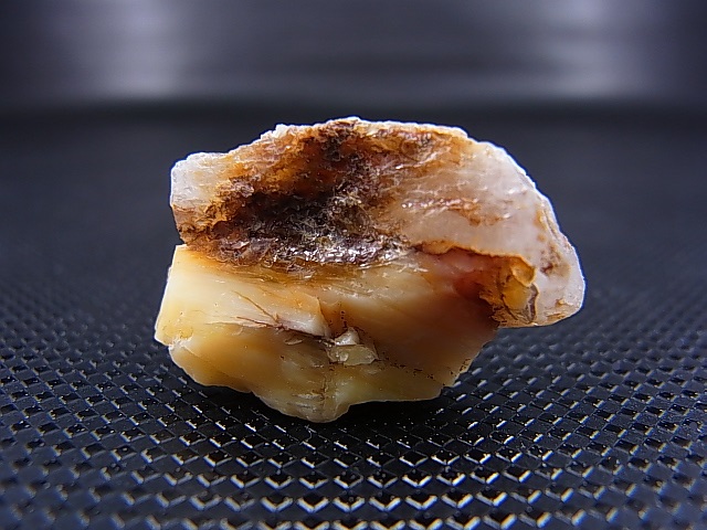 画像: Hokkaidoite北海道然別湖産蛍光オパール原石 4.3g