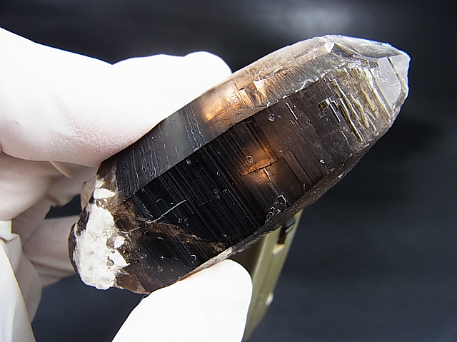 画像2: ノルウェー産スモーキークオーツ（ケアンゴーム）原石（氷長石付き） 76.6g