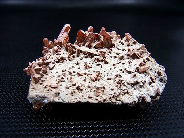 画像: スウェーデン産ヘマタイト（タンジェリン）水晶クラスター 19.0g