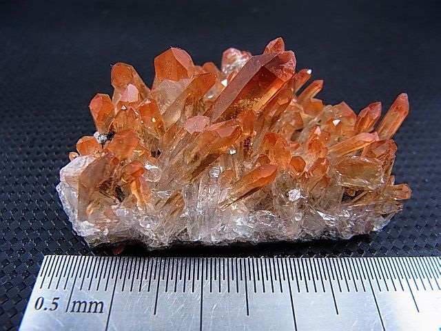 画像: スウェーデン産ヘマタイト（タンジェリン）水晶クラスター 19.0g