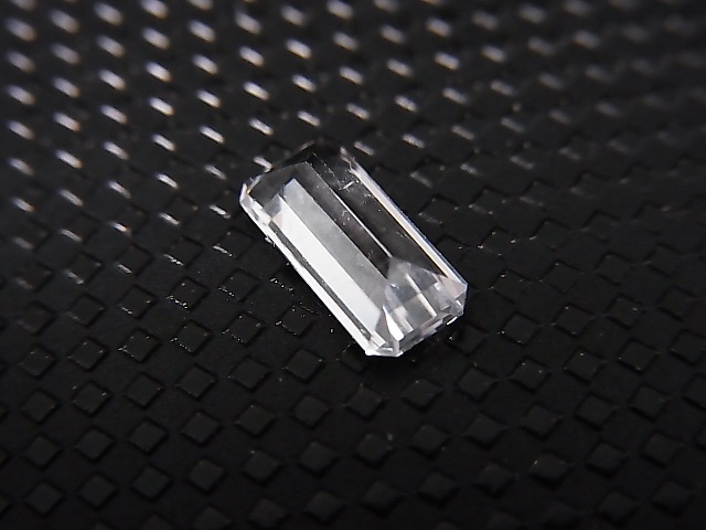 画像: ミャンマー産フェナカイト・ルース 0.8カラット