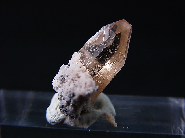 画像: メキシコ産レッドトパーズ原石 0.7g