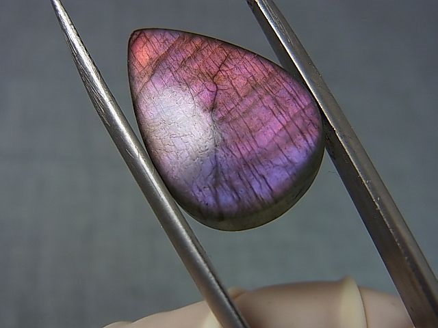 画像2: レアカラー：ピンク/パープルシラーラブラドライト研磨タンブル 2.2g