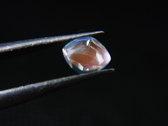 画像: レアカラー：ピンク/オレンジ/ブルーシラームーンストーン（ラブラドライト）・ルース 0.8カラット