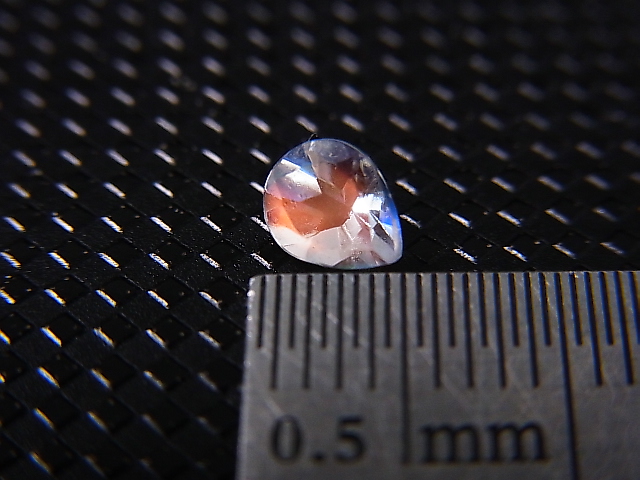 画像: レアカラー：ピンク/オレンジ/ブルーシラームーンストーン（ラブラドライト）・ルース 0.3カラット