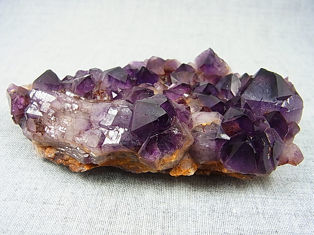 画像: コンゴ産カラーシフト/ディープカラーアメジストクラスター 248.4g