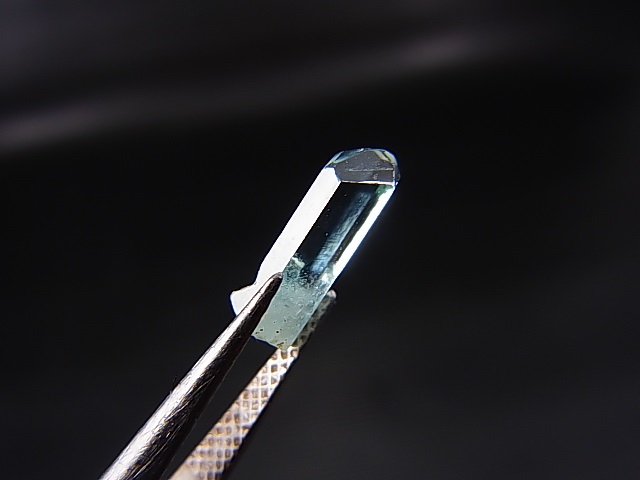 画像1: ジェムグレード宝石需要品質：ベトナム産アクアマリン柱状結晶原石 1.1カラット