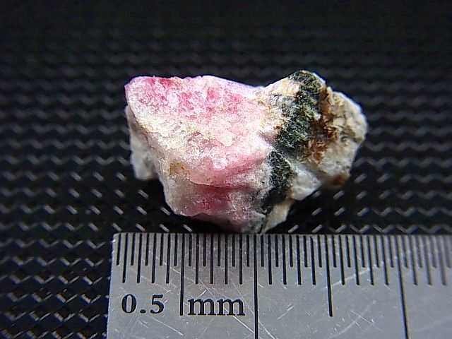 画像: ツグツパイト（タグトゥパイト）原石 1.6g