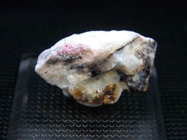 画像1: ツグツパイト（タグトゥパイト）原石 4.9g